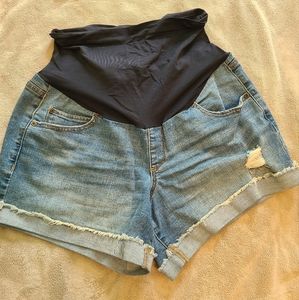 A:Glow Maternity Shorts